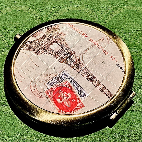 Eiffel Tower ROUND MIRROR COMPACT - Picture 8 of 8